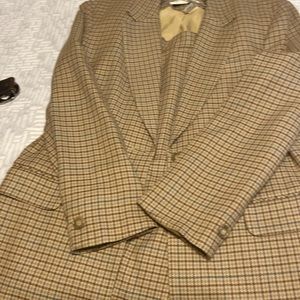 Women’s wool skirt suit.